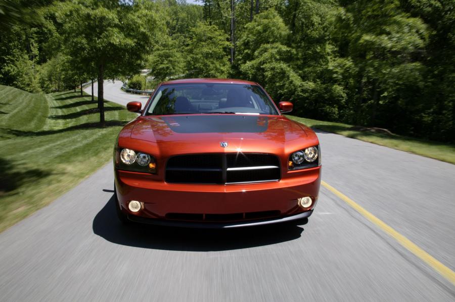  Dodge Charger Daytona R/T 2006 года  (фото 26 из 38)